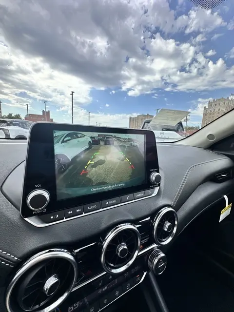 2025 Nissan Sentra SV photo 13