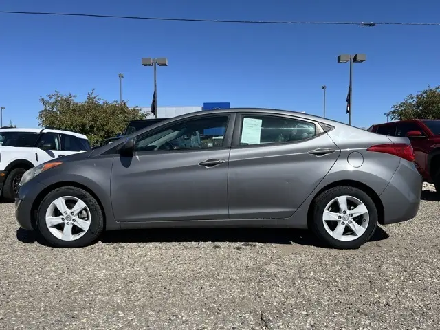 2012 Hyundai Elantra GLS photo 2
