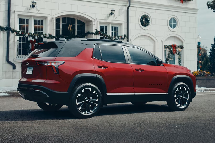 2026 Chevy Equinox Exterior Passenger Side Rear Profile