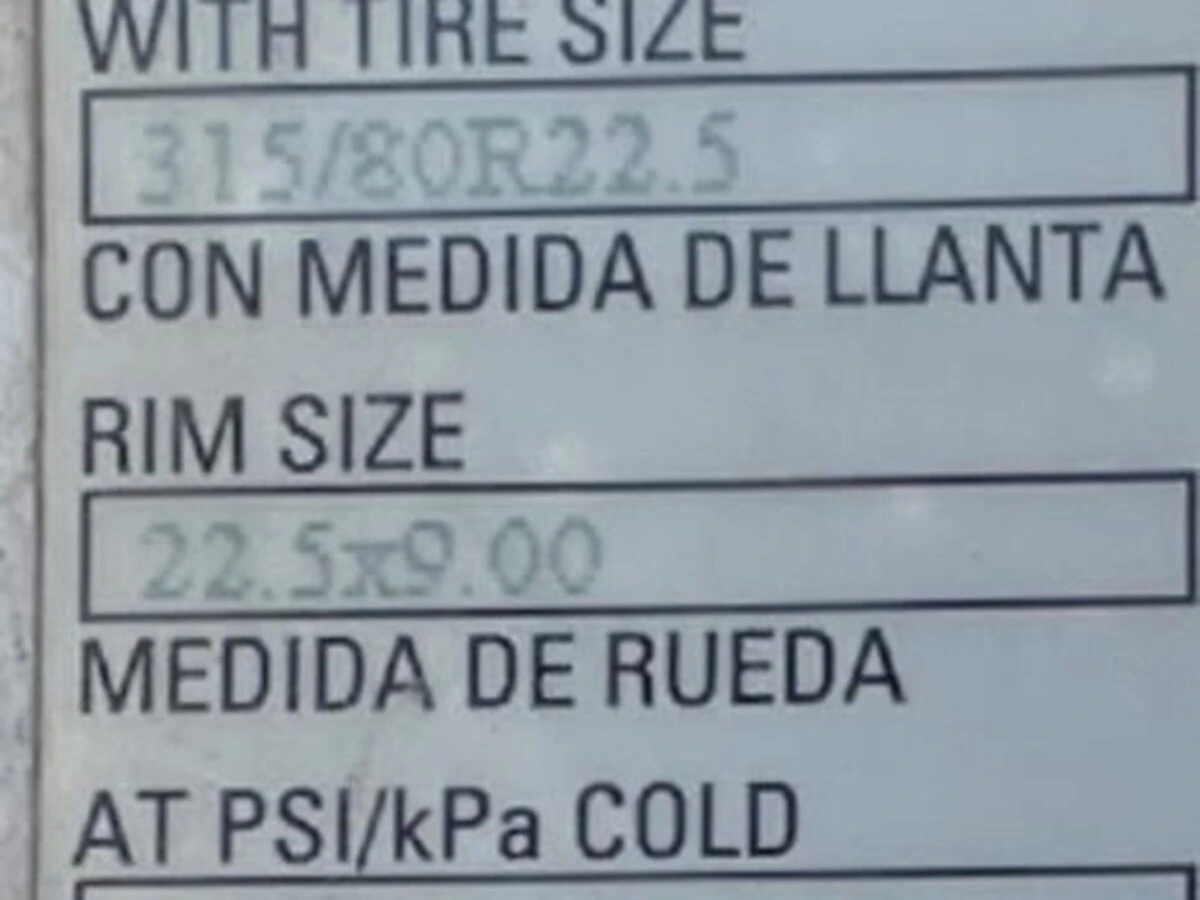 2019 Peterbilt 520 - image 9