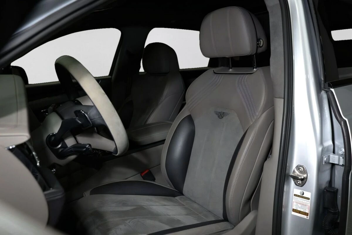 2022 Bentley Bentayga S - Photo 42