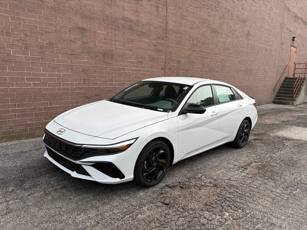 2026 Hyundai Elantra 2.0 SEL Sport IVT's photo