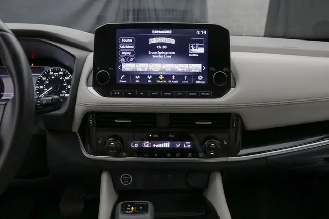 2023 Nissan Rogue SL photo 25