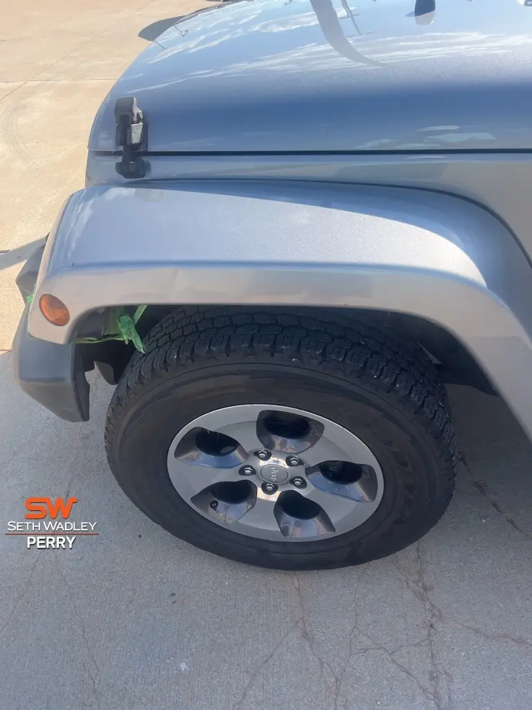 2016 Jeep Wrangler Unlimited Sahara photo 2