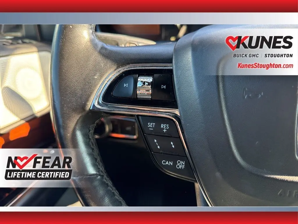 2019 Lincoln Navigator L Reserve photo 16