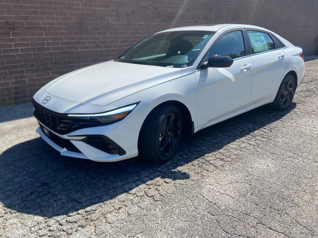 2026 Hyundai Elantra 2.0 SEL Sport Premium's photo