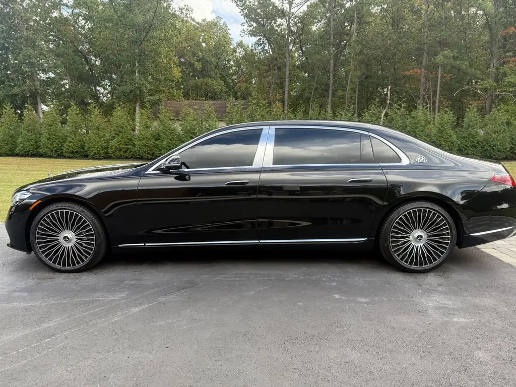 2024 Mercedes Benz S Maybach 580 4MATIC photo 2