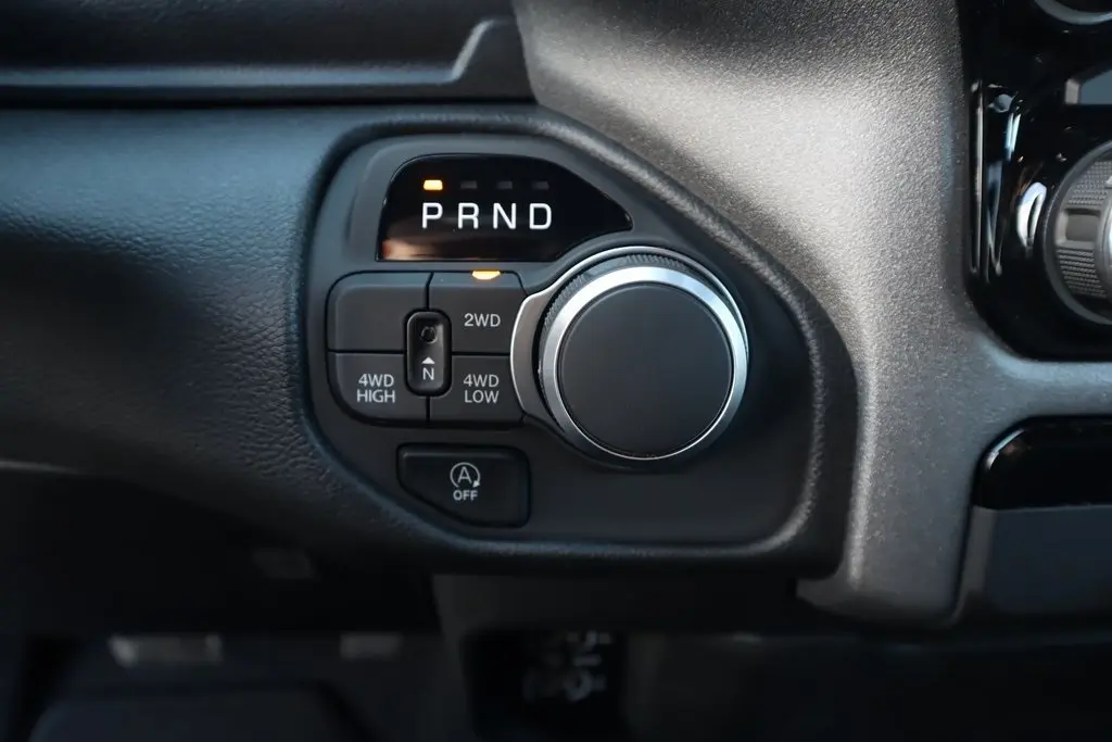 2025 Ram 1500 Tradesman photo 7