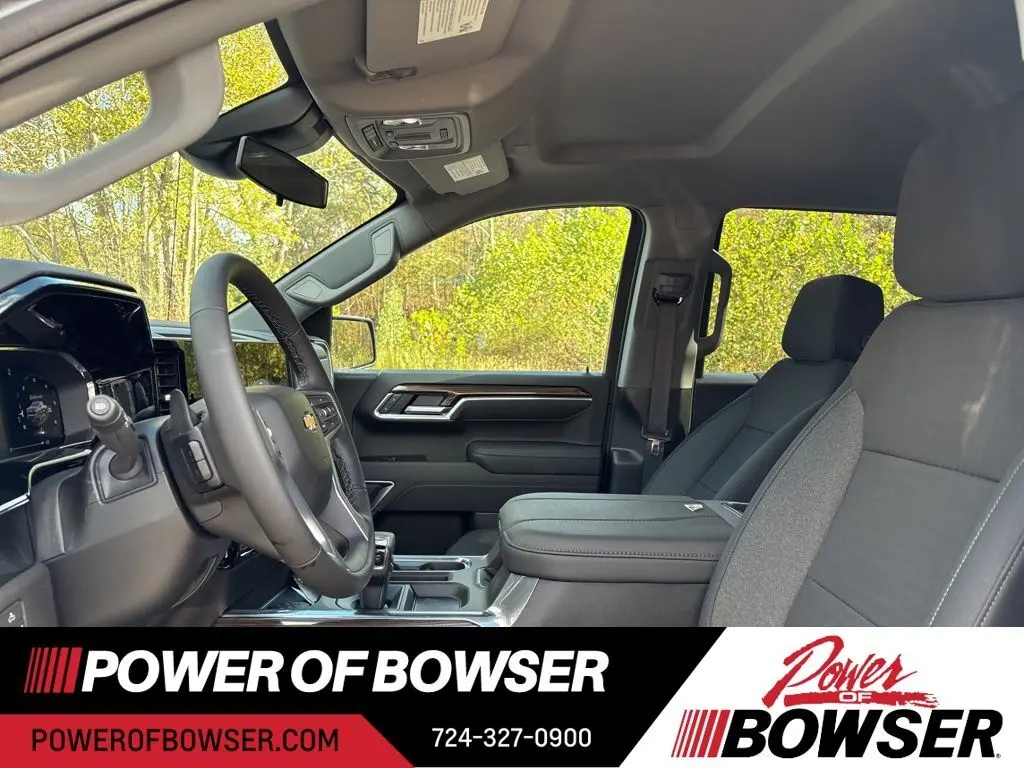 2026 Chevrolet Silverado 1500 LT1 photo 4