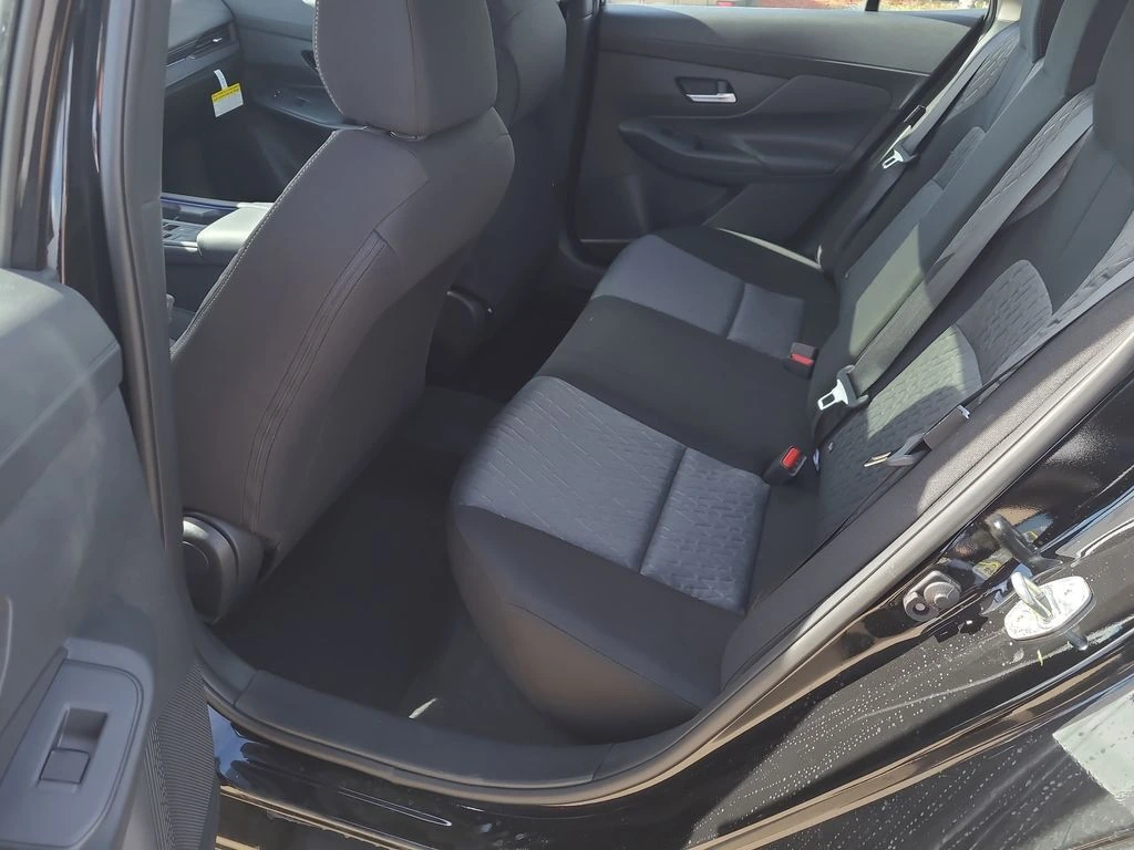 2026 Nissan Sentra SV - Photo 7