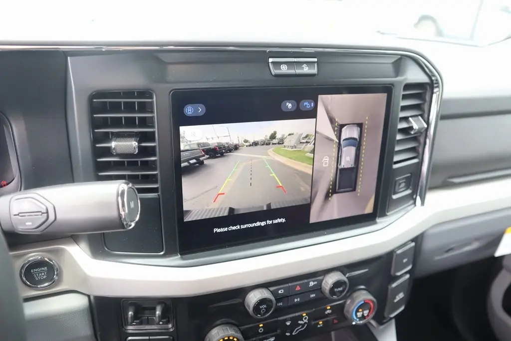 2026 Ford F-250 XLT photo 6