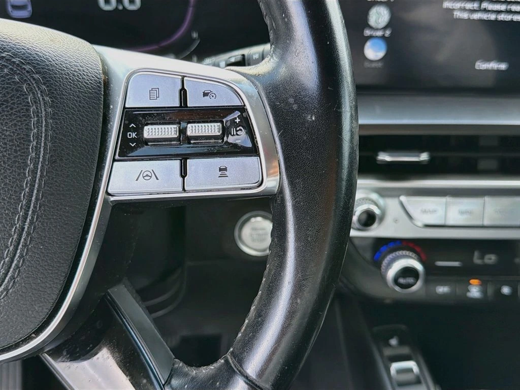 2024 Kia Telluride S - Photo 36