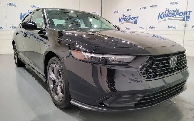 Used 2023 Honda Accord EX with VIN 1HGCY1F31PA020390 for sale in Kingsport, TN