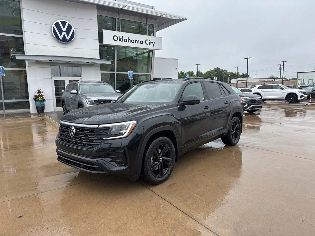2026 Volkswagen Atlas Cross Sport 2.0T SEL R-Line 4MOTION's photo