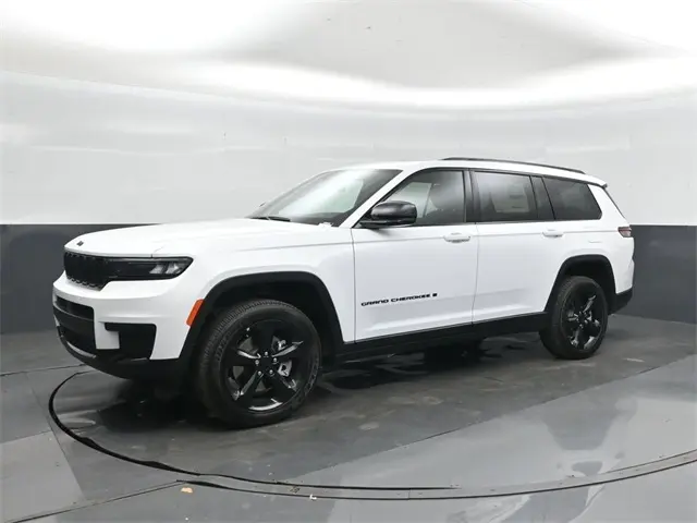 2025 Jeep Grand Cherokee Altitude X photo 2
