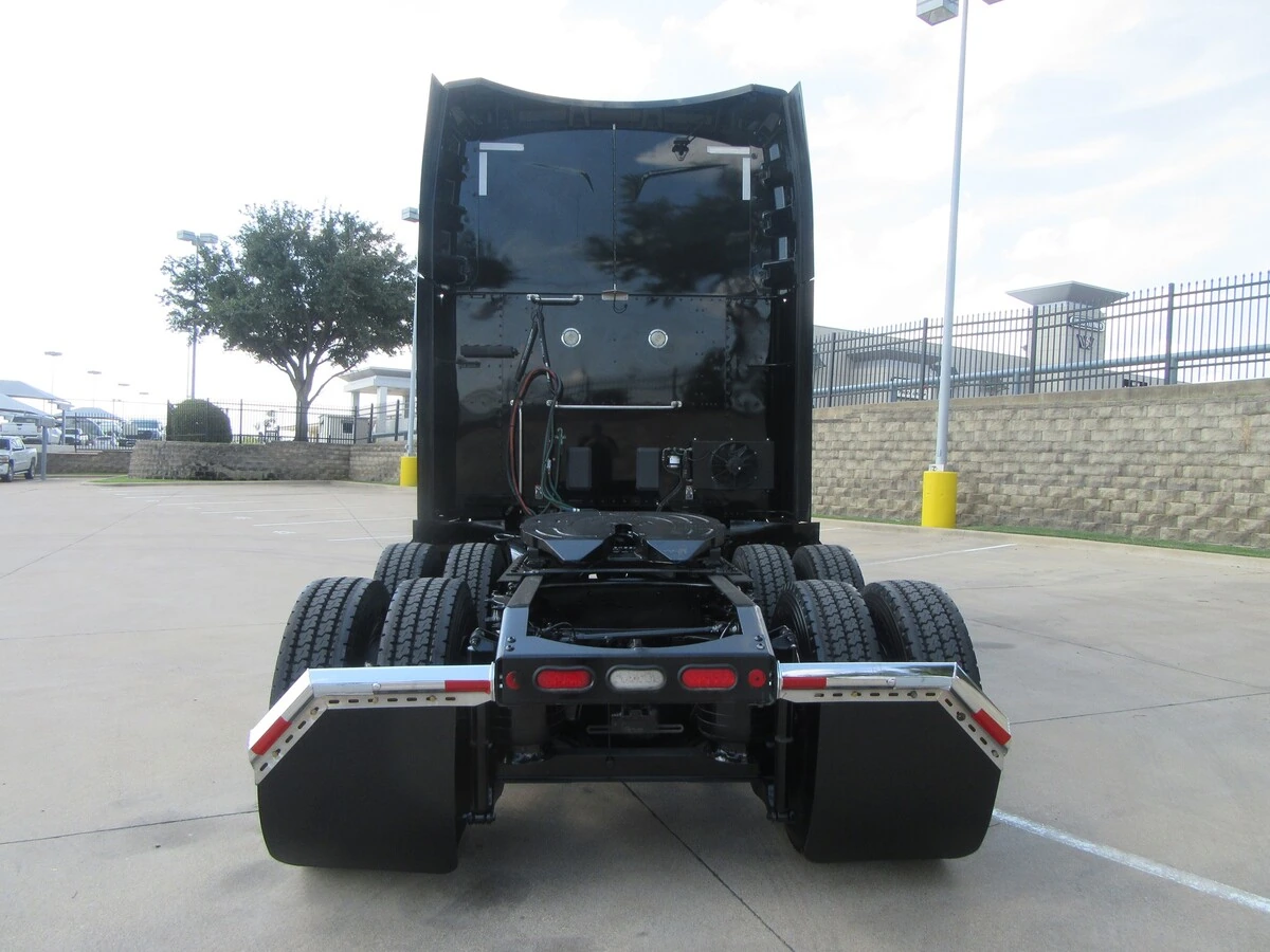 2023 Peterbilt 579 — photo 8
