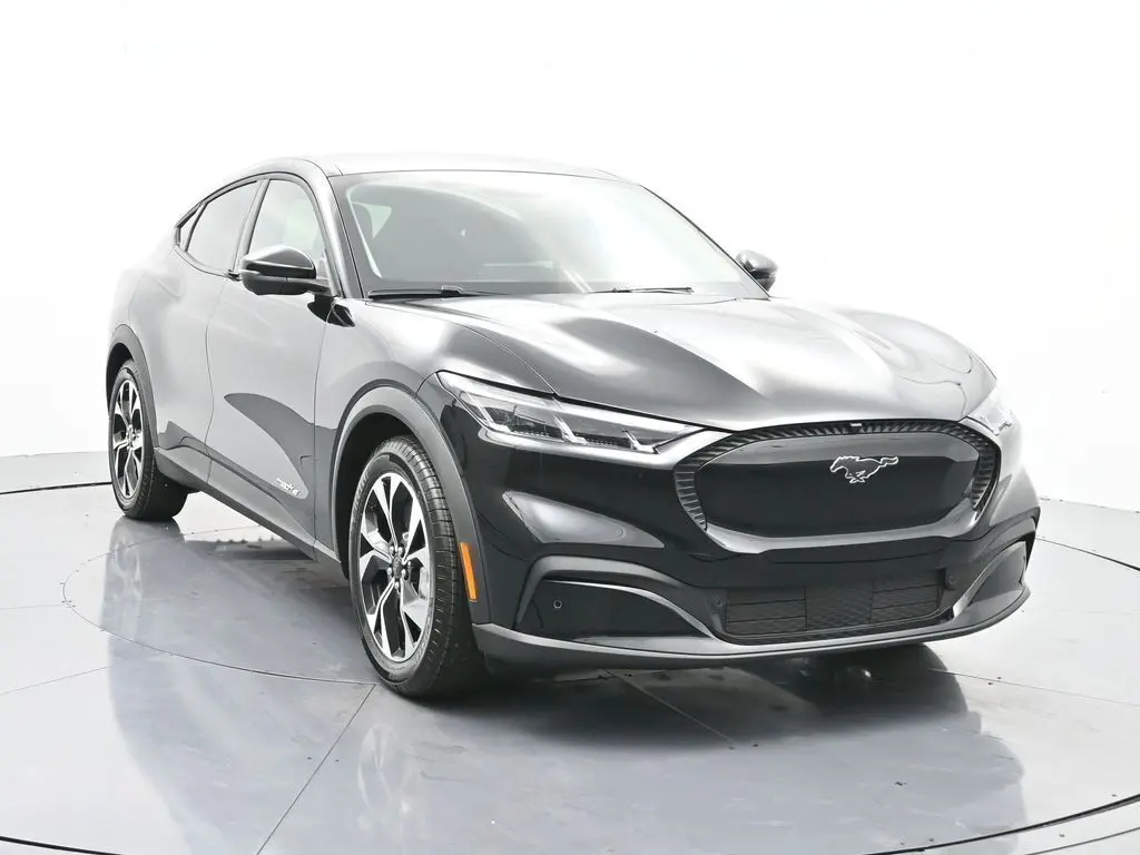 2025 Ford Mustang Mach-E Select photo 3
