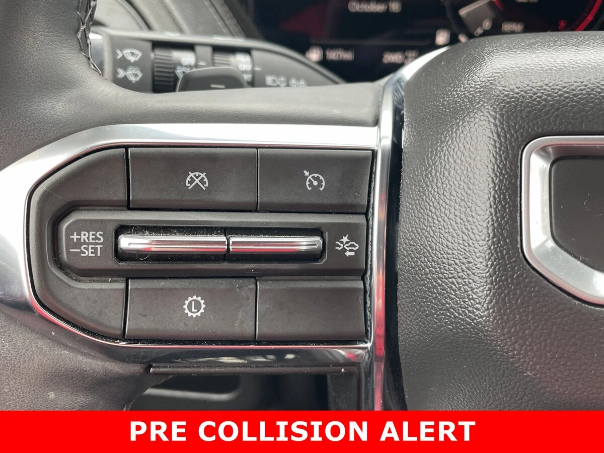 2025 GMC Yukon XL Denali - Photo 30