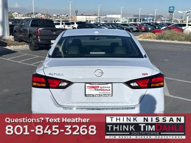 2023 Nissan Altima 2.5 SR photo 4