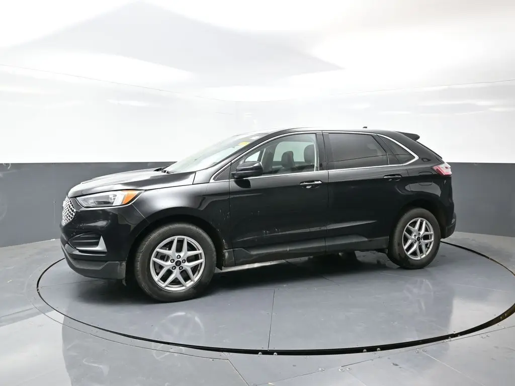 2024 Ford Edge SEL photo 4