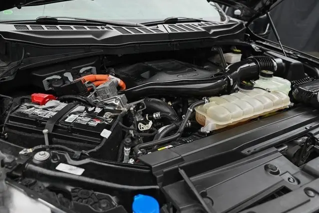 2022 Ford F-150 Lariat photo 25