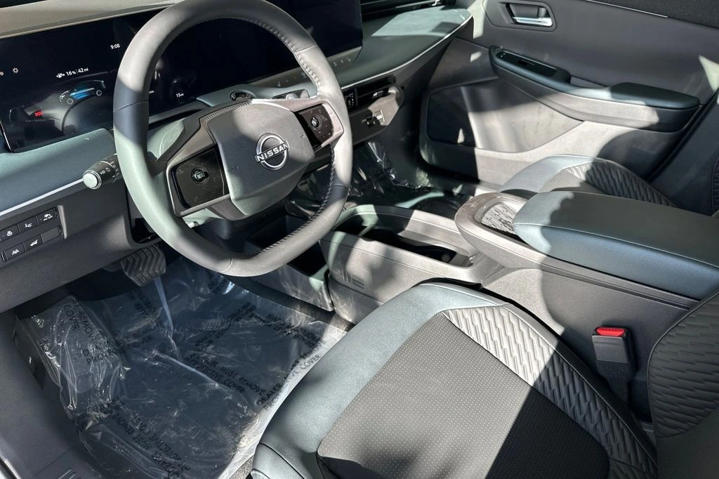2026 Nissan LEAF Platinum+ - Photo 10