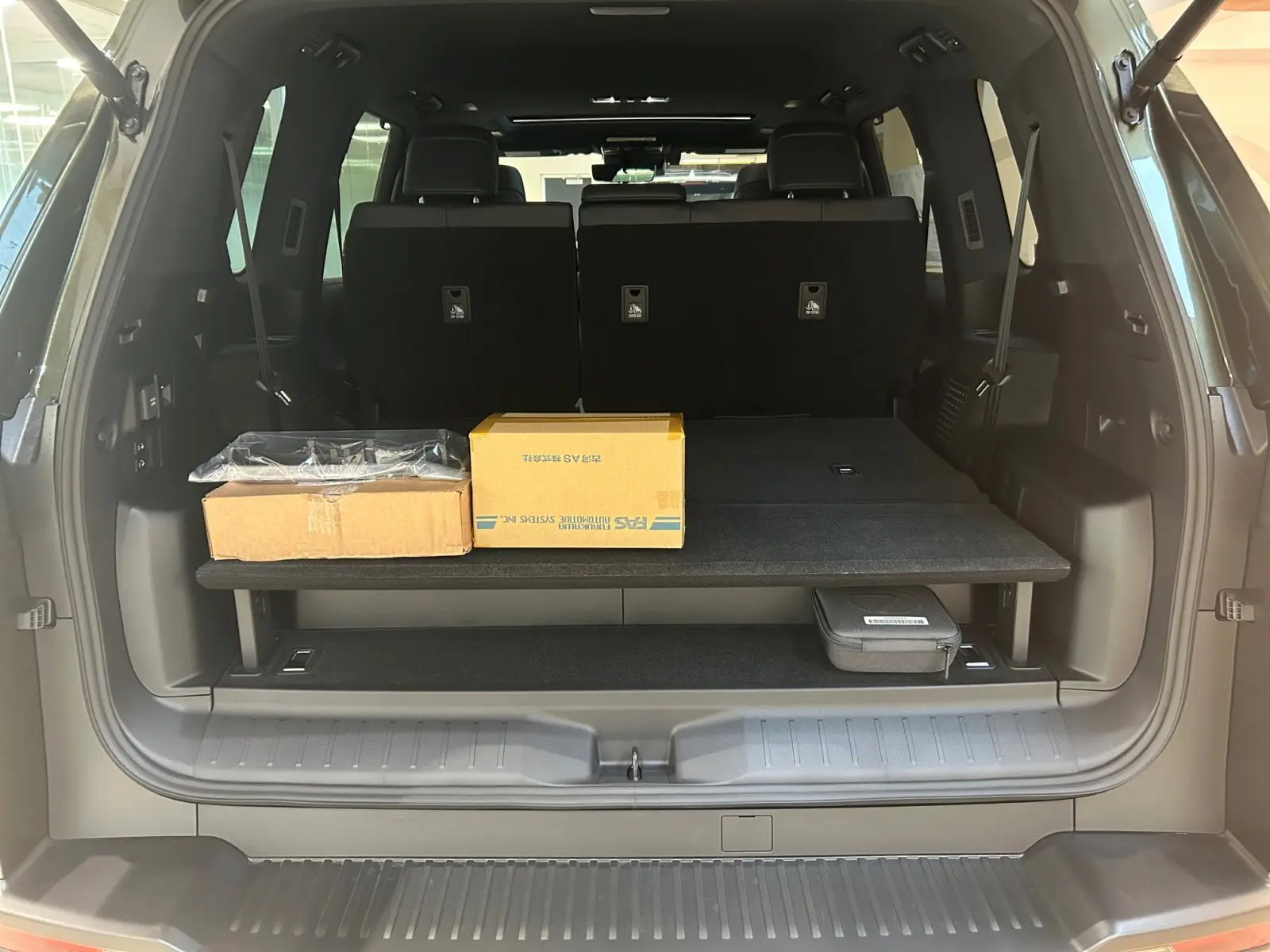 2025 Lexus LX photo 19