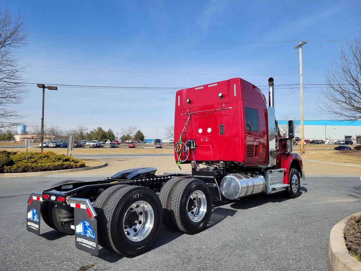 2026 International HX - image 6