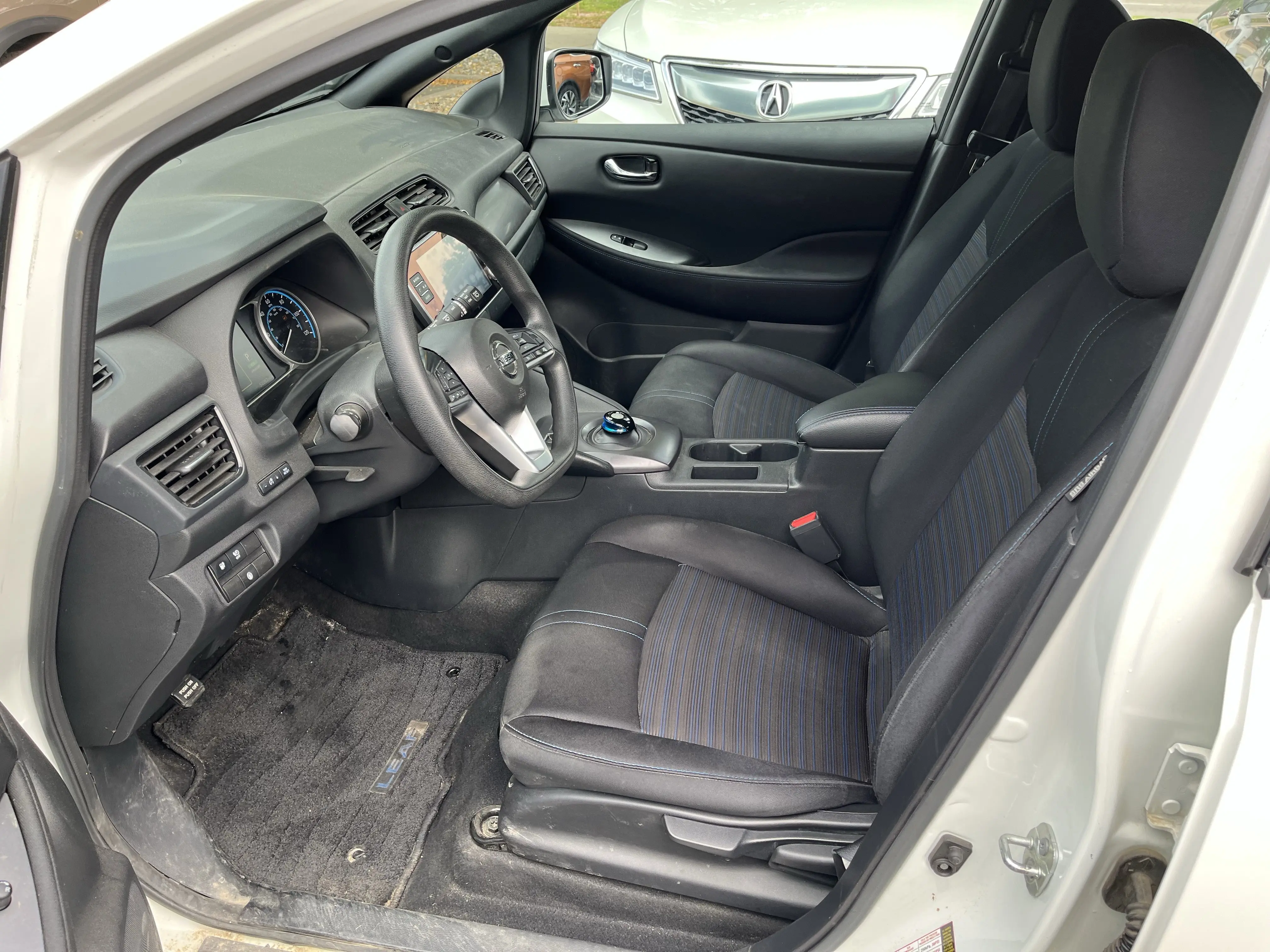 2022 Nissan Leaf Plus photo 9