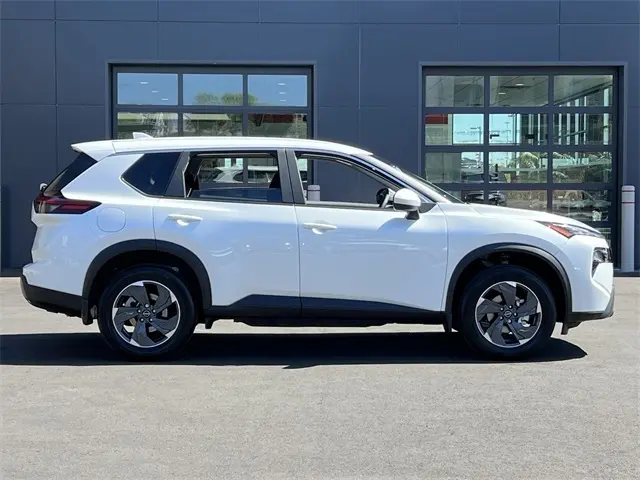 2026 Nissan Rogue SV photo 6