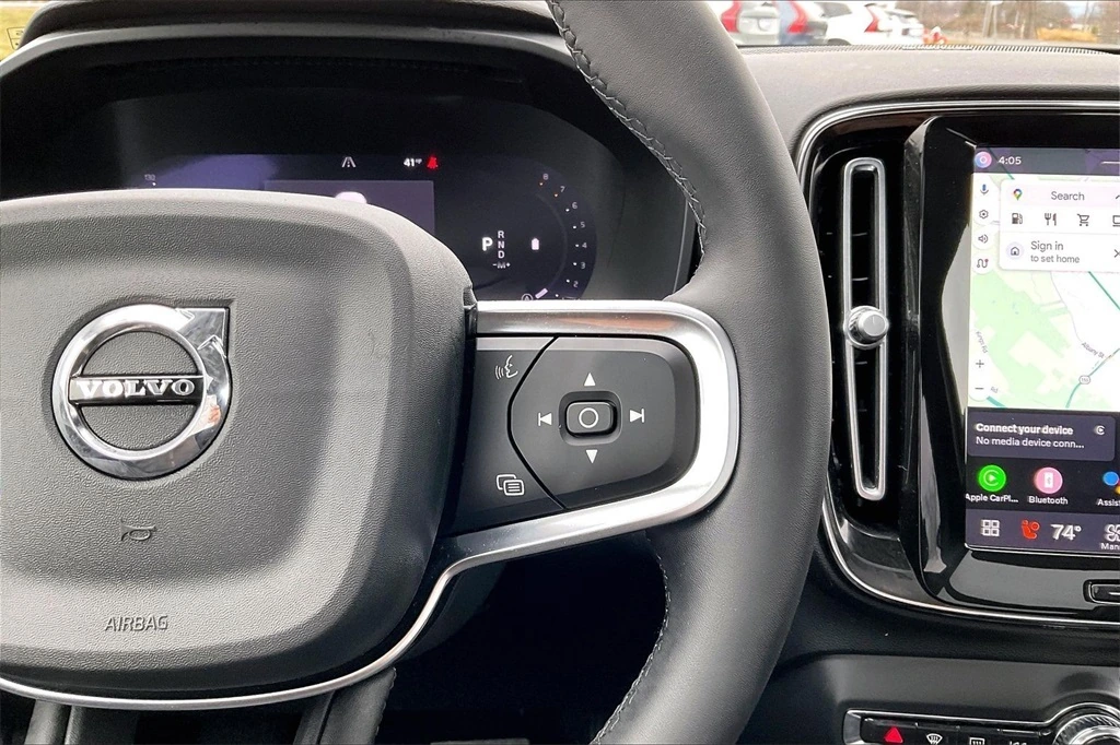 2024 Volvo - image 12