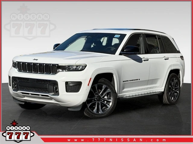 2023 Jeep Grand Cherokee Overland's photo