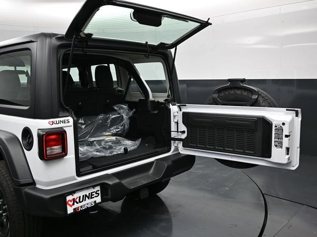 2026 Jeep Wrangler 4-Door Sport - Photo 15