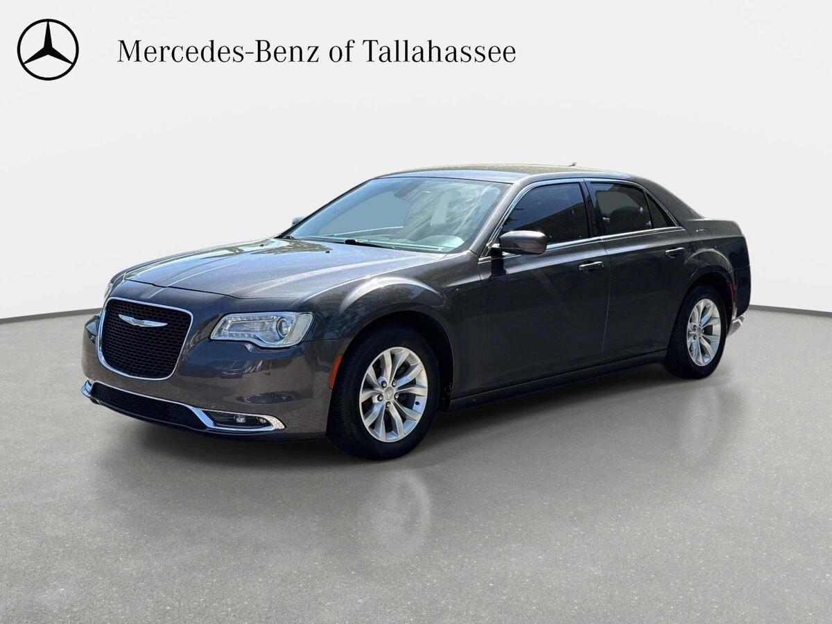2015 Chrysler 300 Limited V6's photo