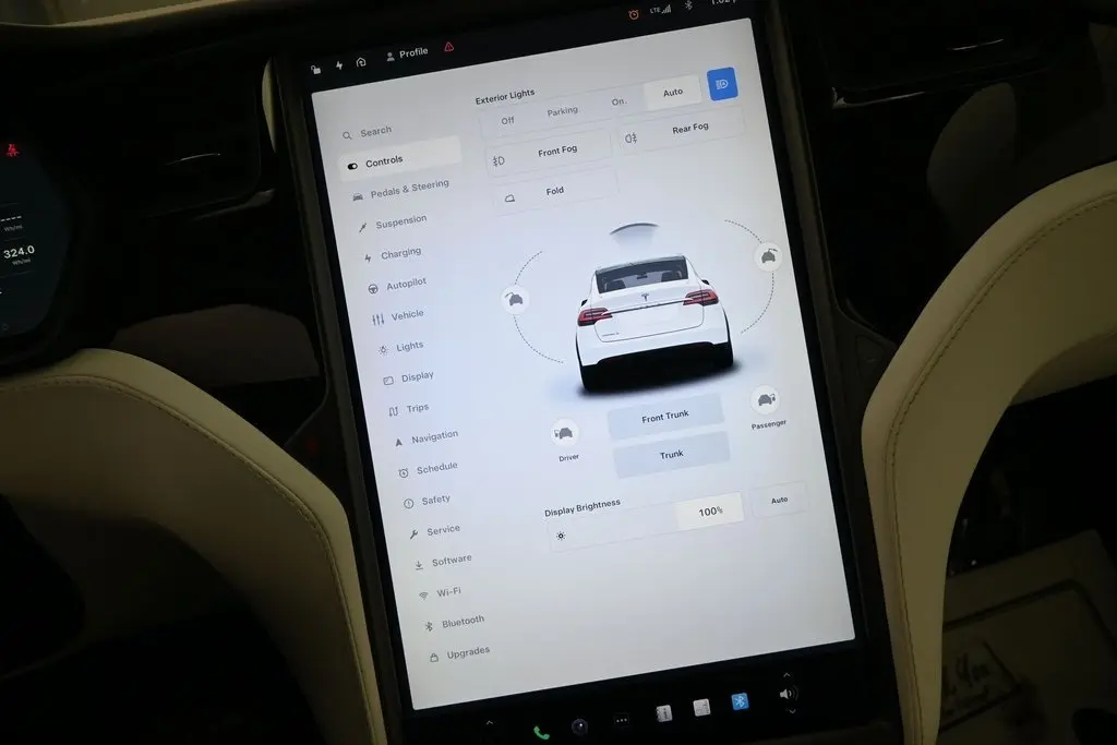 2019 Tesla Model X Long Range photo 21