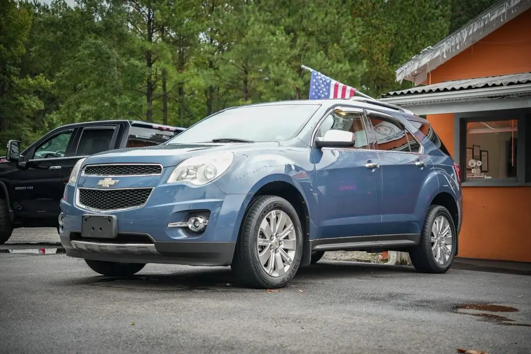 2011 Chevrolet Equinox LT photo 6