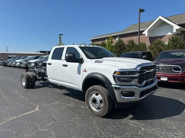 2025 Ram 5500 photo 2