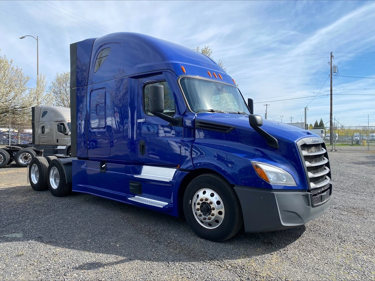 2022 Freightliner Cascadia - image 7