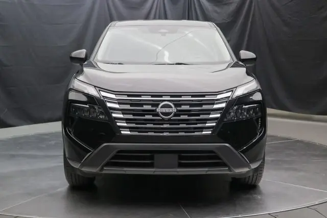 2024 Nissan Rogue SV photo 4