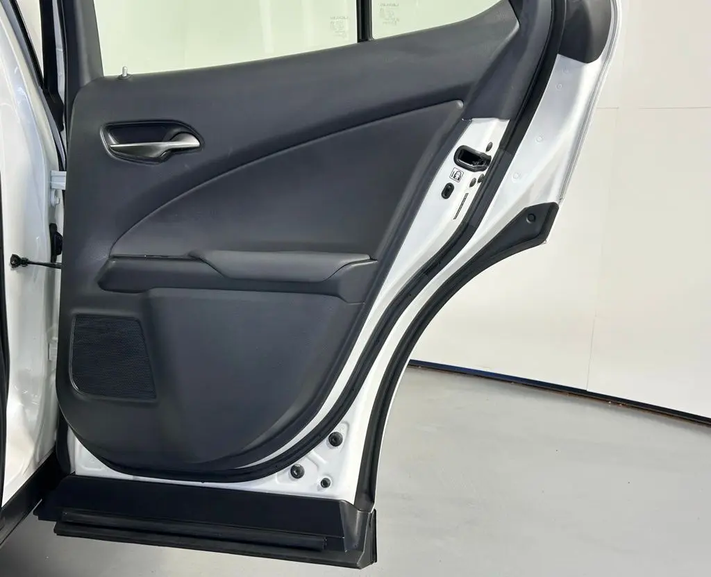 2021 Lexus UX 250h photo 12