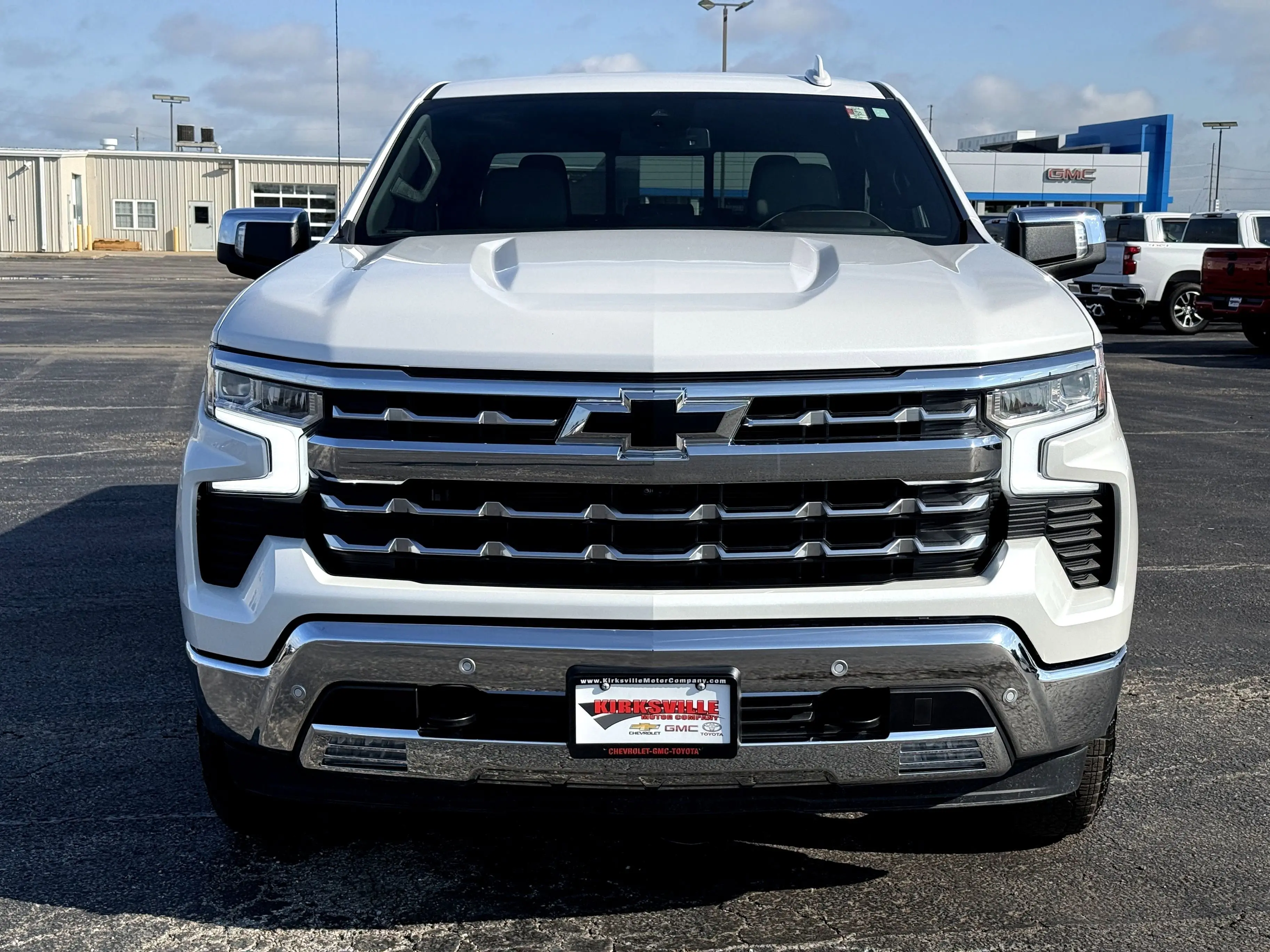 2024 Chevrolet Silverado 1500 LTZ photo 8