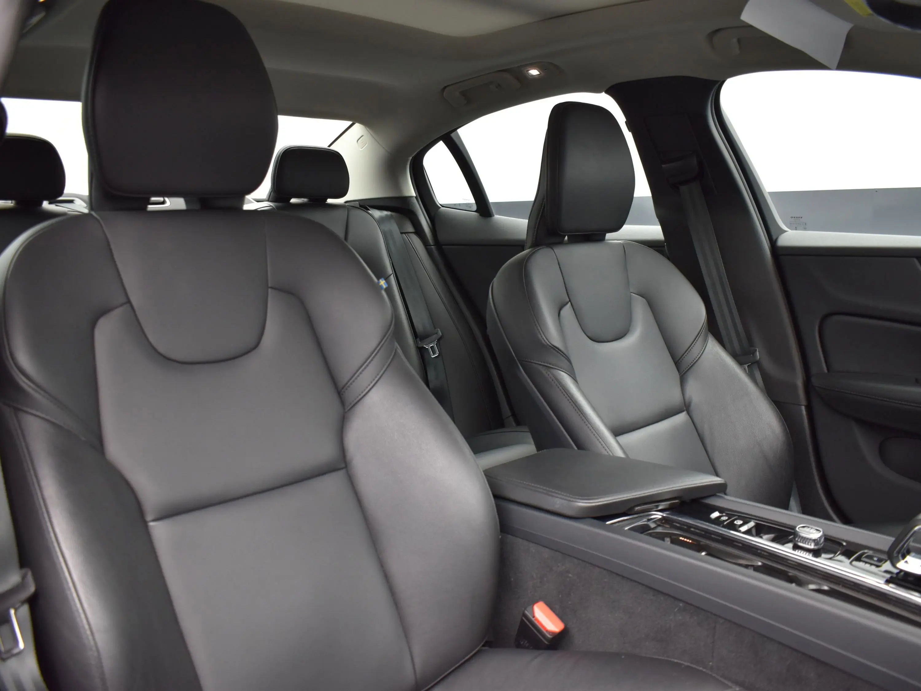 2024 Volvo S60 B5 AWD Core photo 21