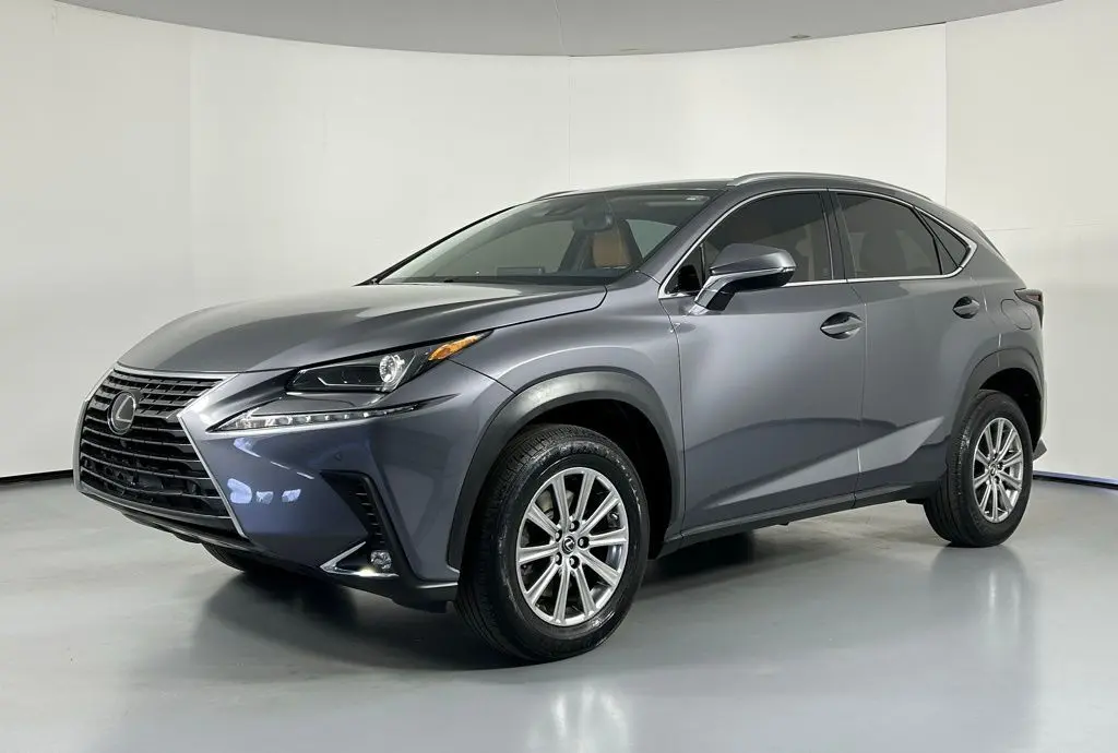 2020 Lexus NX 300 photo 3