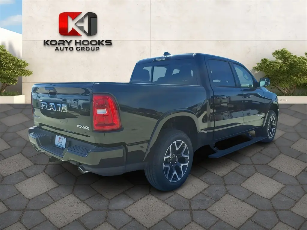 2026 Ram 1500 Laramie photo 3