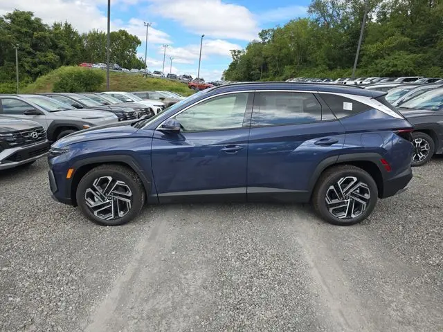 2025 Hyundai Tucson Limited photo 2