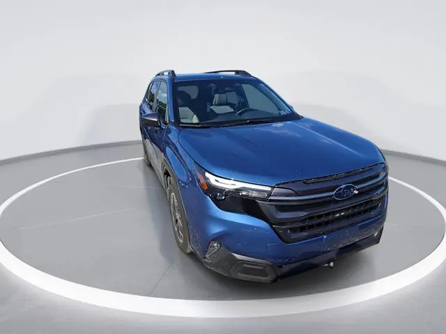 2025 Subaru Forester Premium photo 2