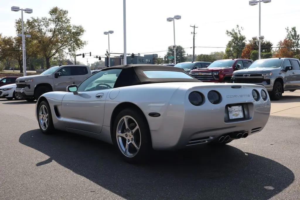 2002 Chevrolet Corvette Base photo 25