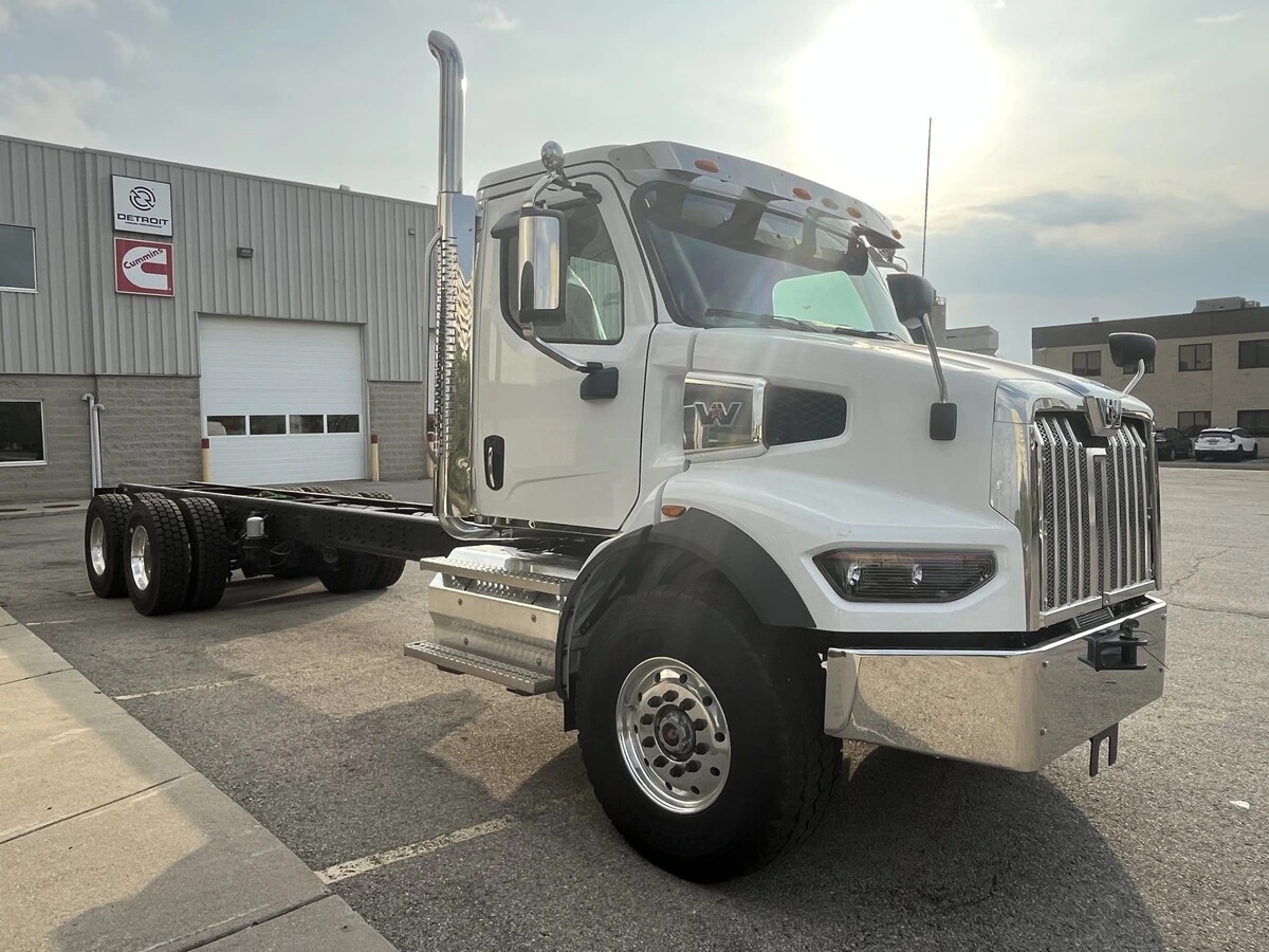 2027 Western Star 47X — photo 6