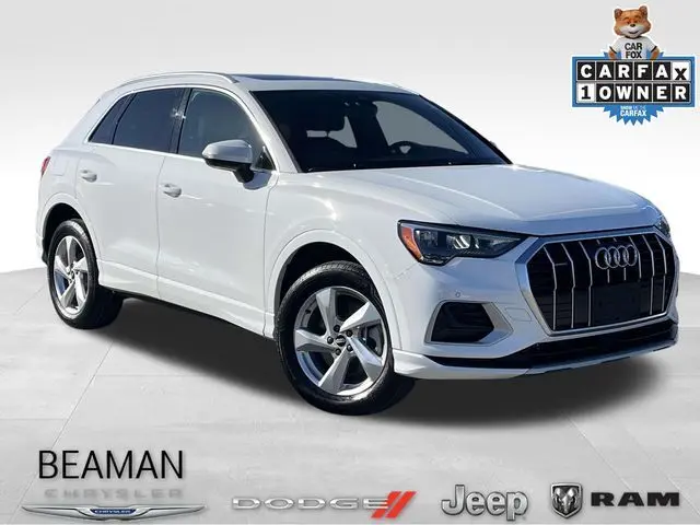 2022 Audi Q3 Premium's photo