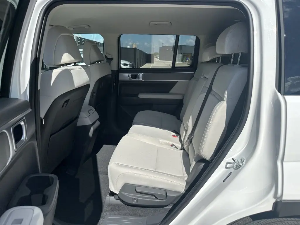 2026 Hyundai Santa Fe SE photo 15